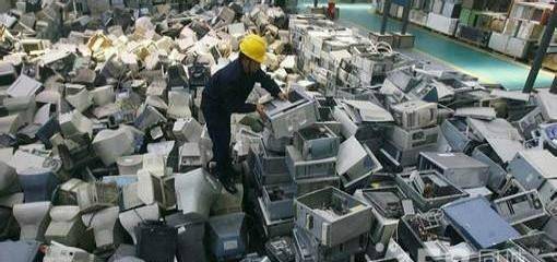 喊着:回收旧电脑废电脑旧手机废手机这些人,拿你的东西干嘛用?